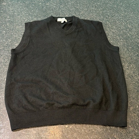 Men’s TURNBURY MERINO WOOL VEST - Picture 1 of 5